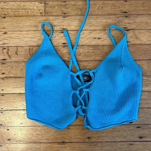 Knitted crop - Picture 1 of 3